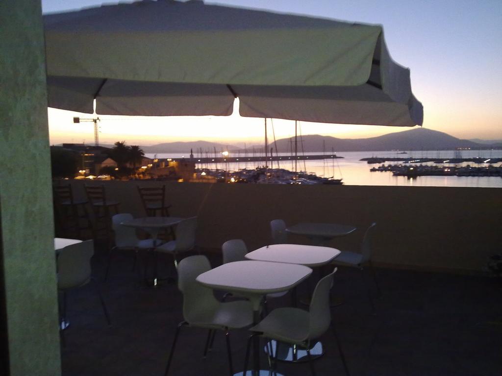 La Terrazza Sul Porto - Guest House Alghero Exteriör bild
