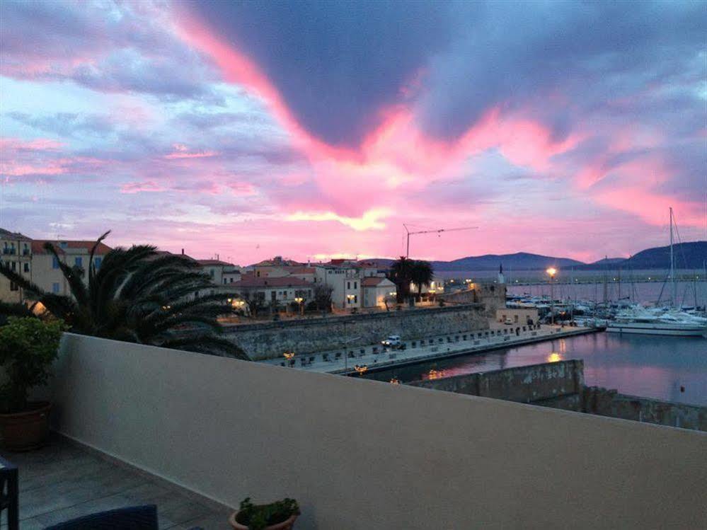 La Terrazza Sul Porto - Guest House Alghero Exteriör bild